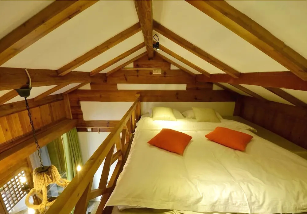 Lijiang Meilong Town Inn