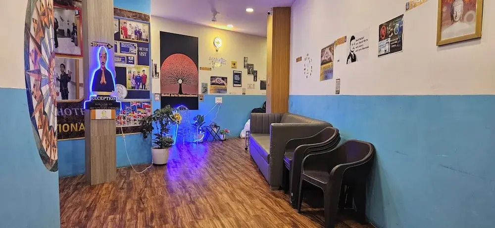 Hotel Arts International