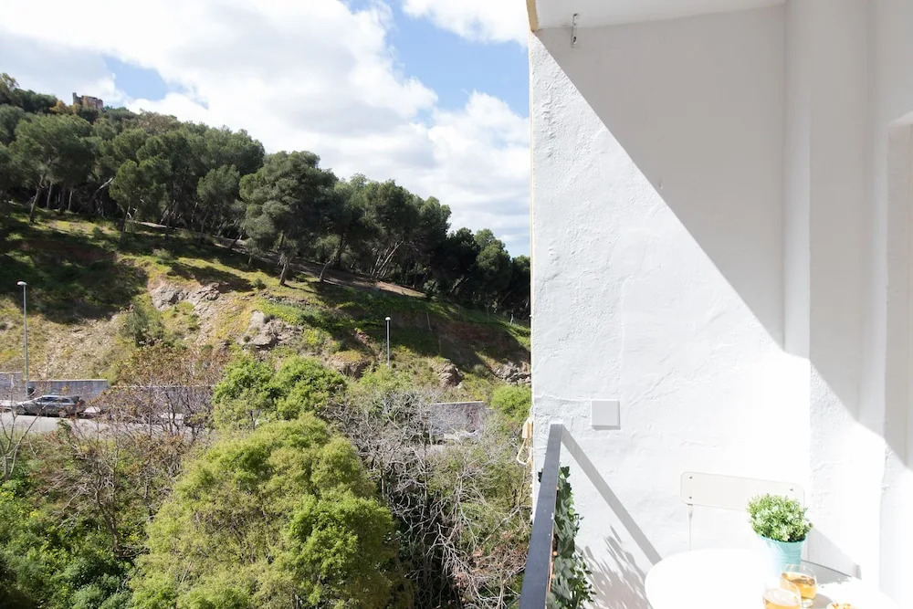 Quiet Apartment Nice Terrace By Town