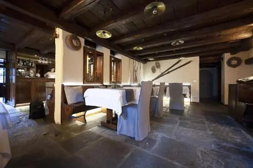 Hotel Rikhelan