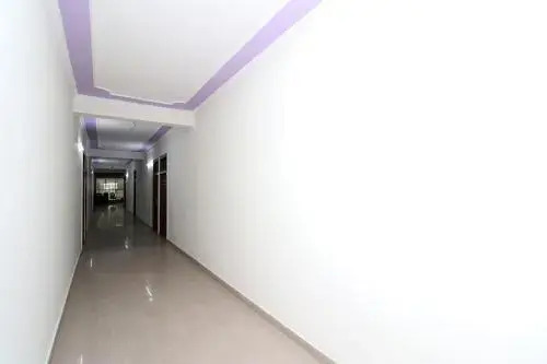 Oyo Flagship 700768 Divine Hotel