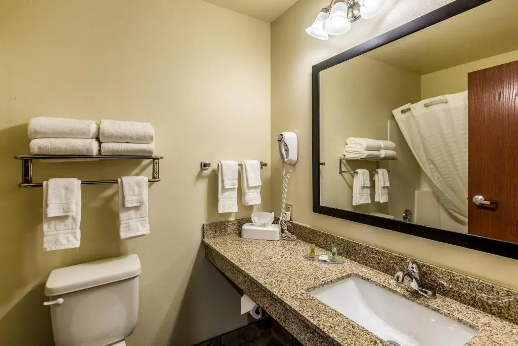 Cobblestone Inn & Suites - Merrill