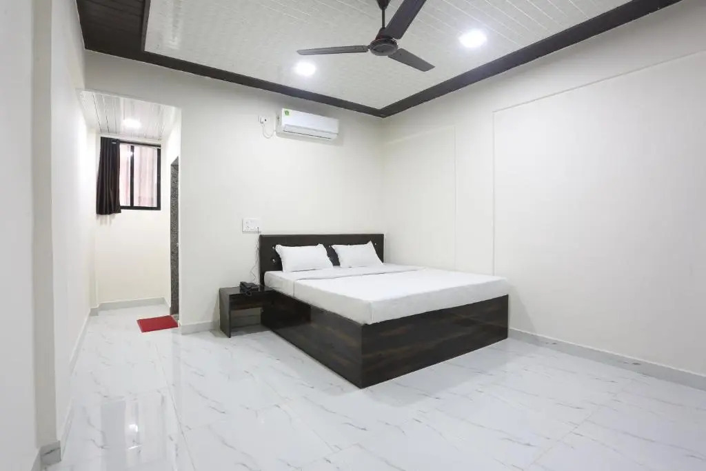 Capital O 85712 Hotel Star Inn