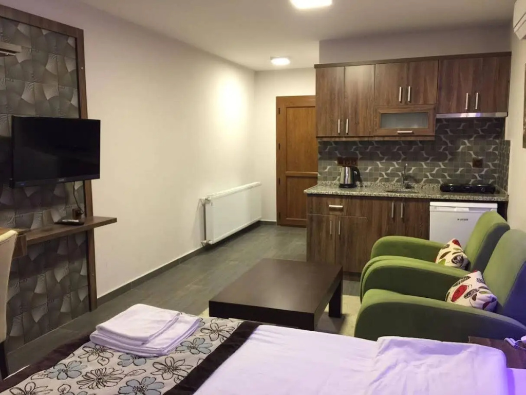 Dolphin Apart Hotel
