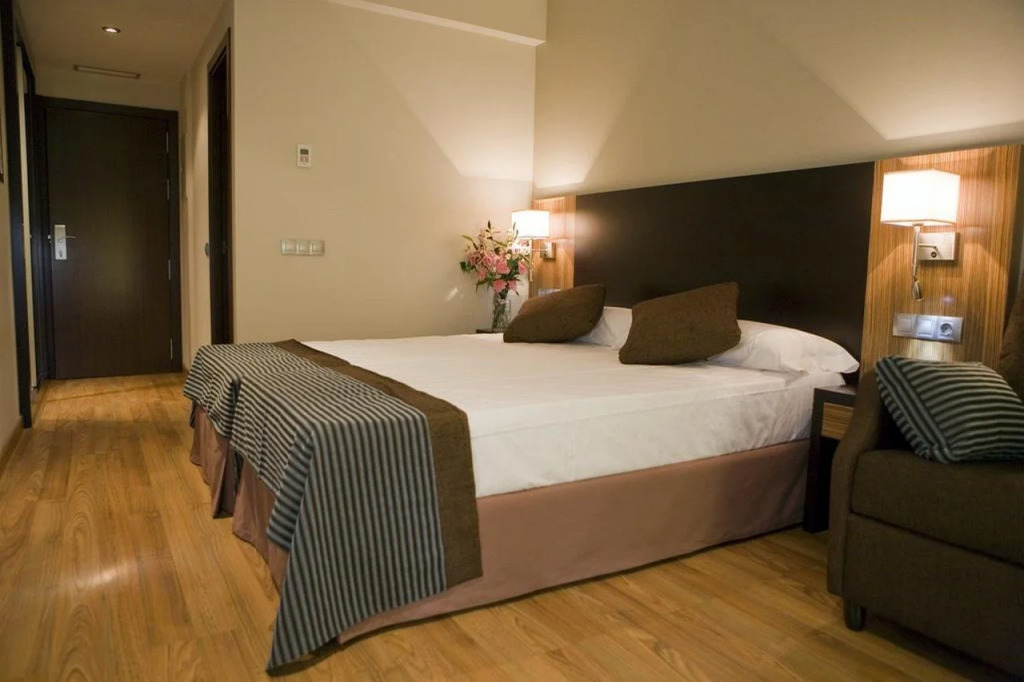 Hotel y Apartamentos Conilsol