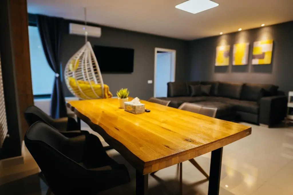 Thome Arena Residence