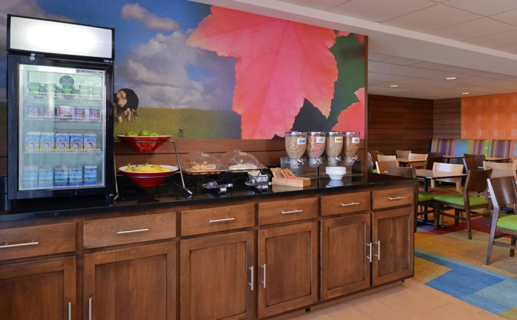Fairfield Inn & Suites Dayton Troy