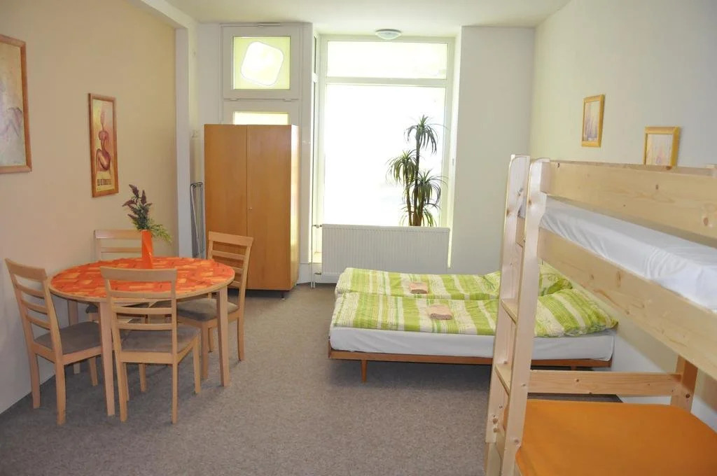 Hotel & Hostel Děčín
