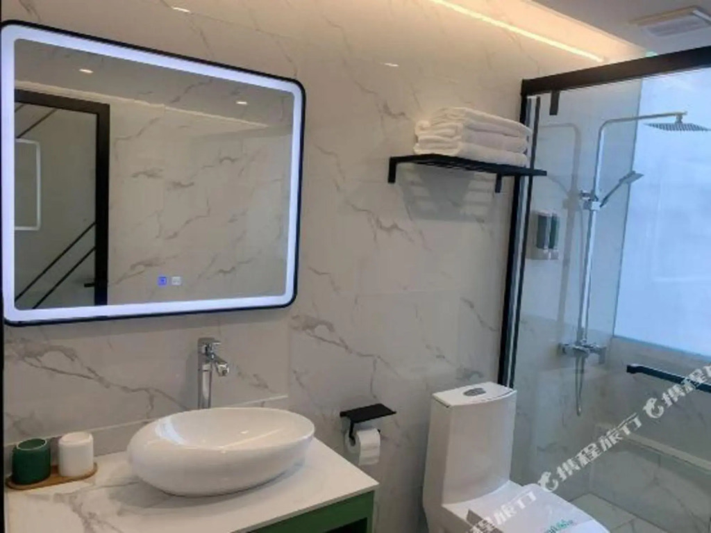 Dongjiang Hotel
