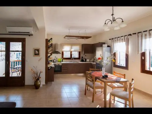 Stelios Apartments