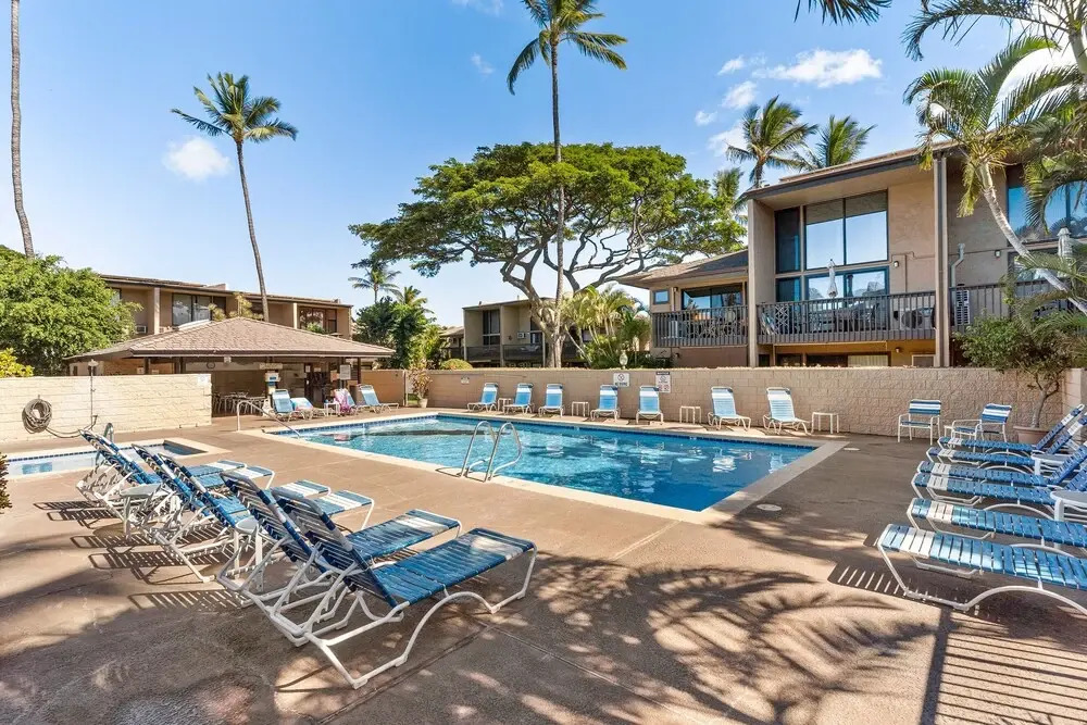 Kihei Garden Estates B-103 - Modern Design, Bright & Clean, Concrete Floors, AC!