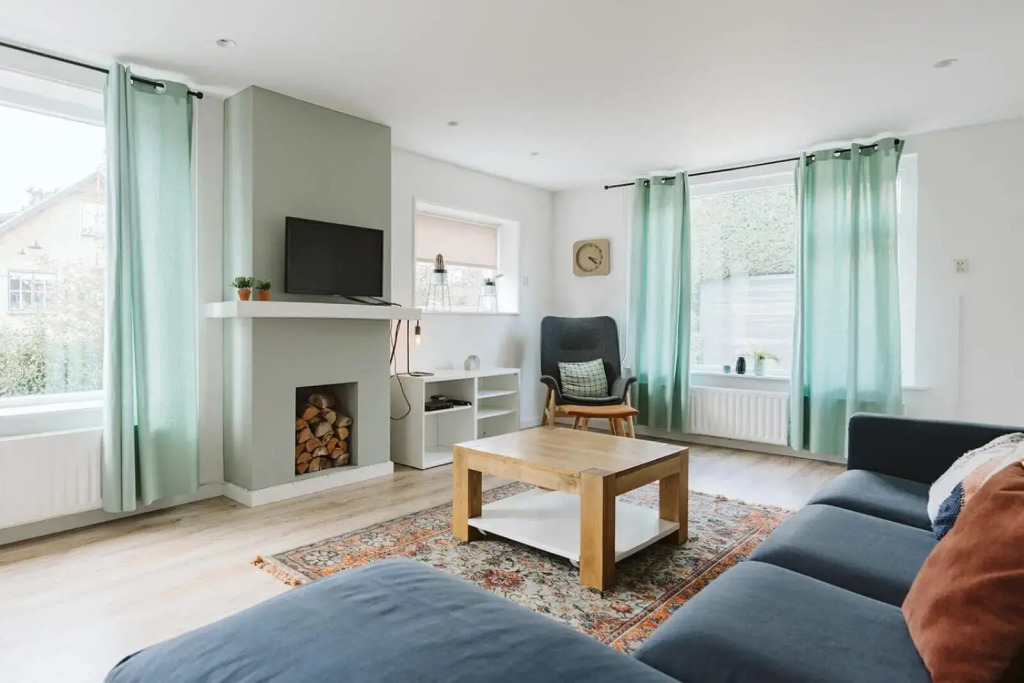 Dorpsweg 9 - Ouddorp near the beach with private terrace - not for companies