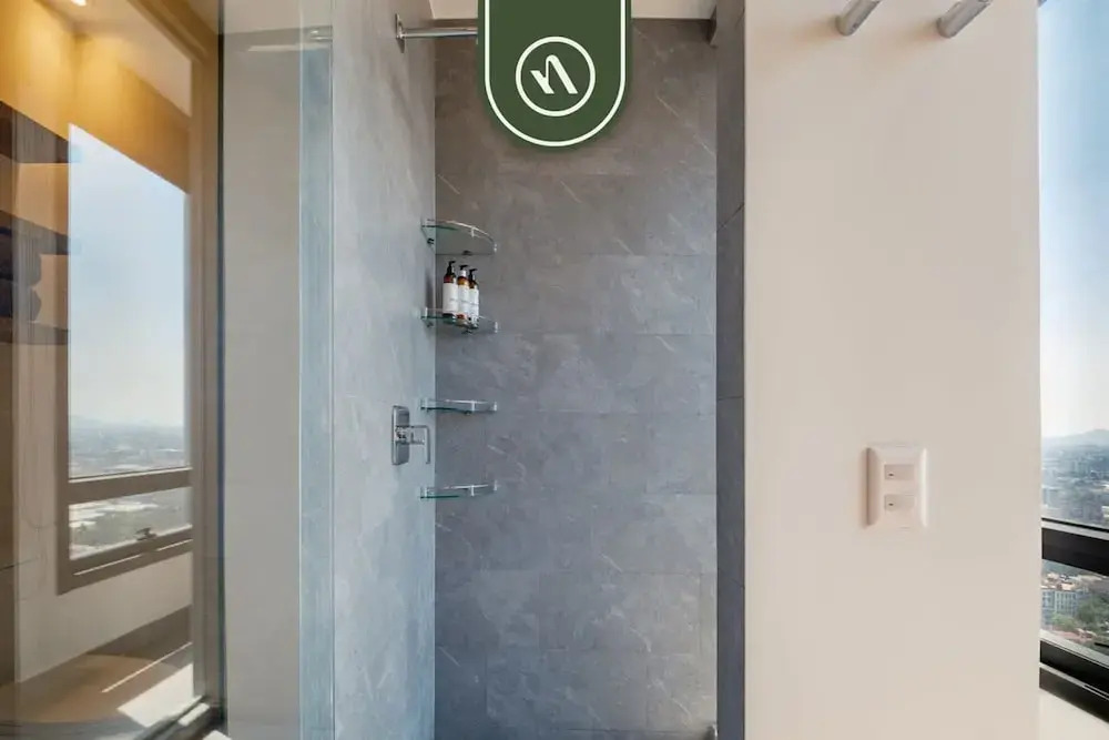 Luxury 2 BR Condo in Reforma - Skyline View - Pool