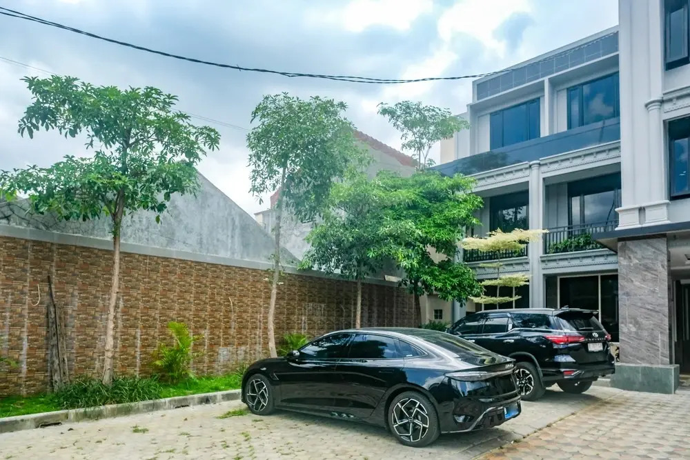 Urbanview TWH Costel near Stadion Maguwoharjo Yogyakarta