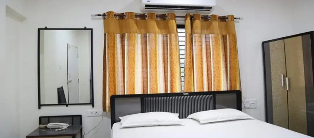 Anand Mahal Hotel