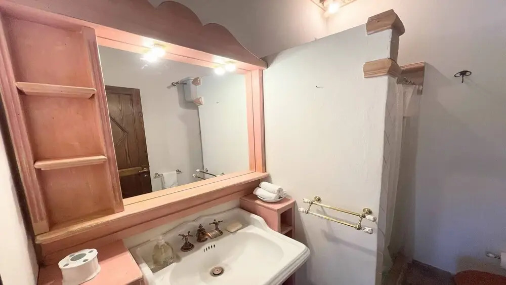 8 Guests - Huge Manor Close to Spoleto - Private Swimming Pool