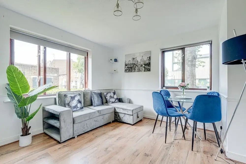 Canadawater-2bedroom-1bathroom-wifi-free Parking