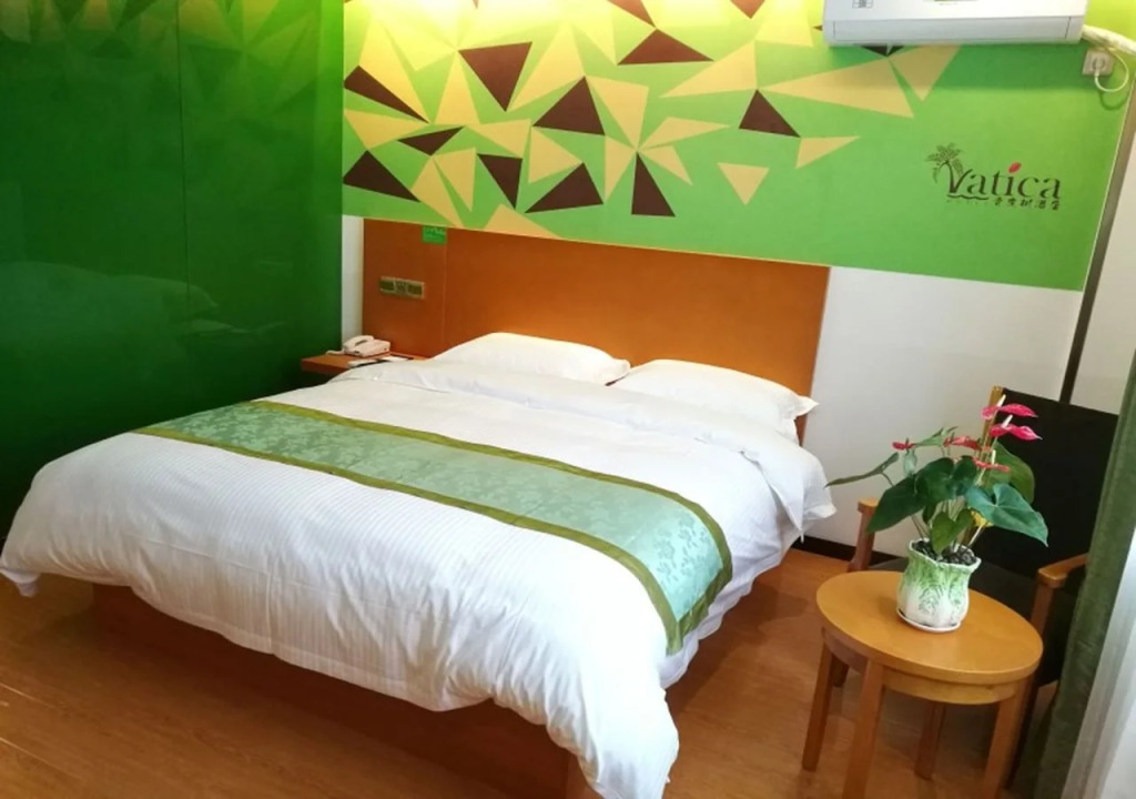 Shell Hotel (Shanghai Pudong Airport Yuandong Avenue Metro)