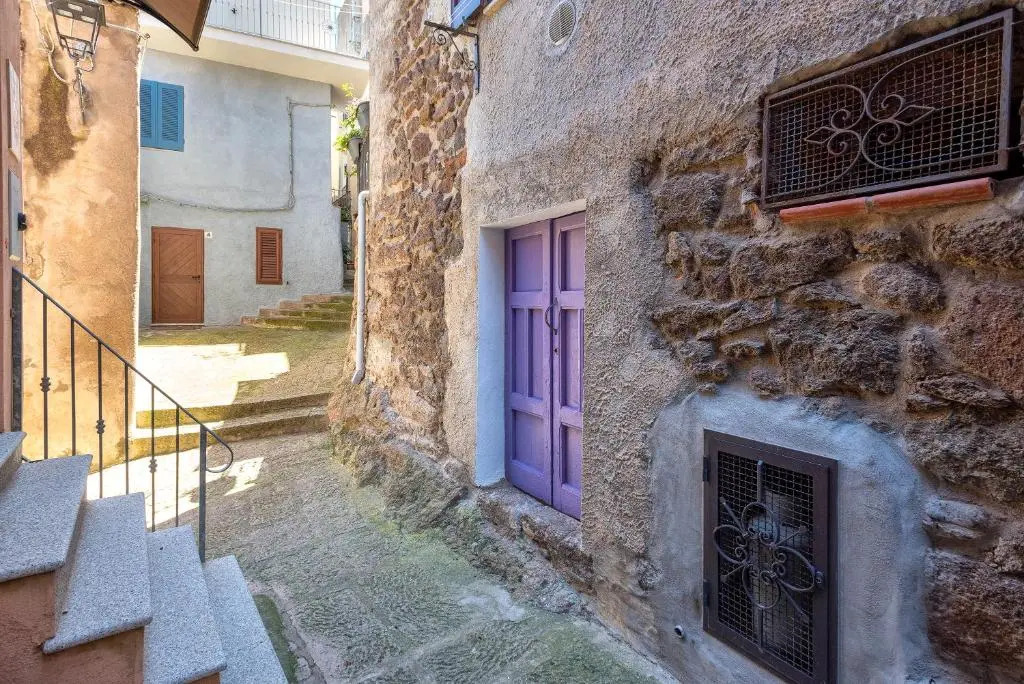 Esclusiva Dimora Storica nel cuore del Borgo Medievale---- Exclusive Historical House inside the Medieval Village
