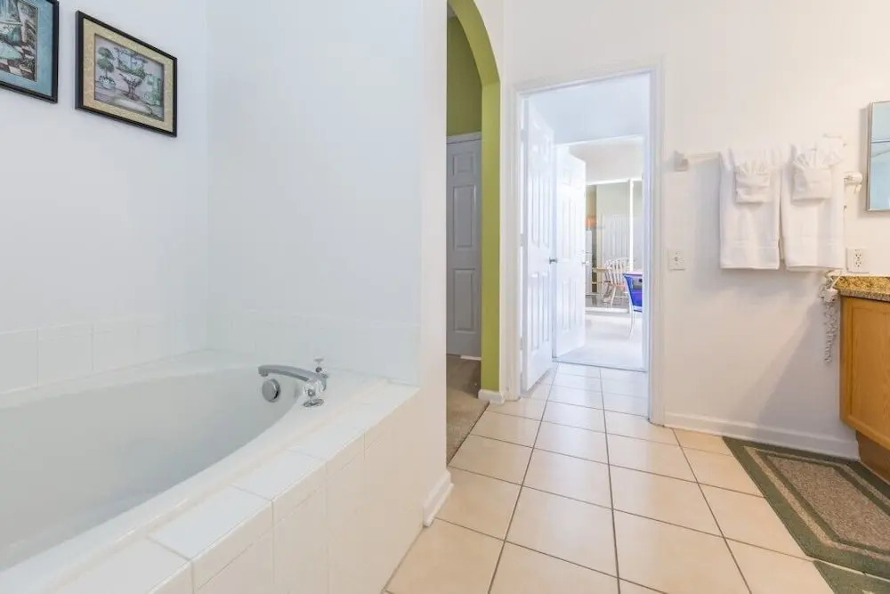 2252WP - Windsor Palms