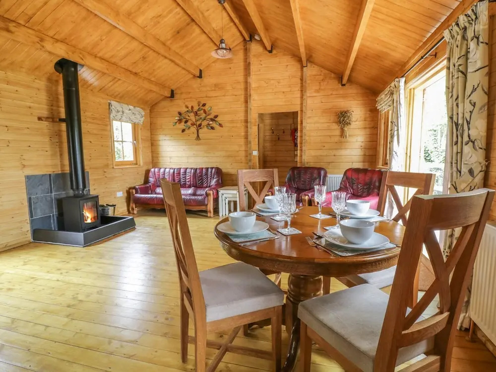 Acorn Lodge