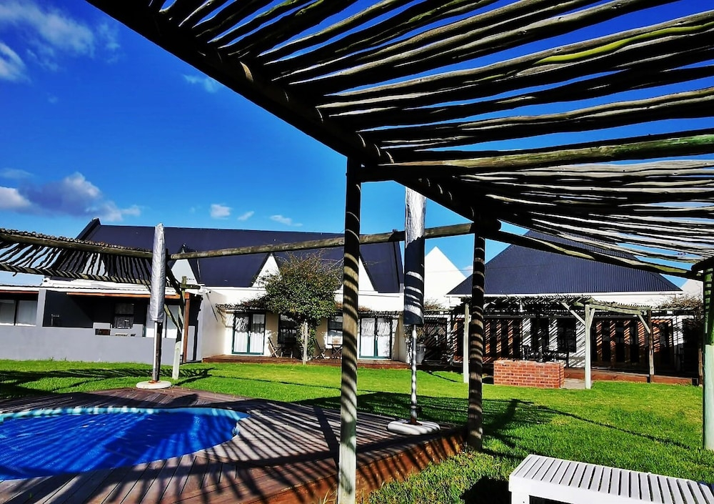 Tortoise Trail Lodge