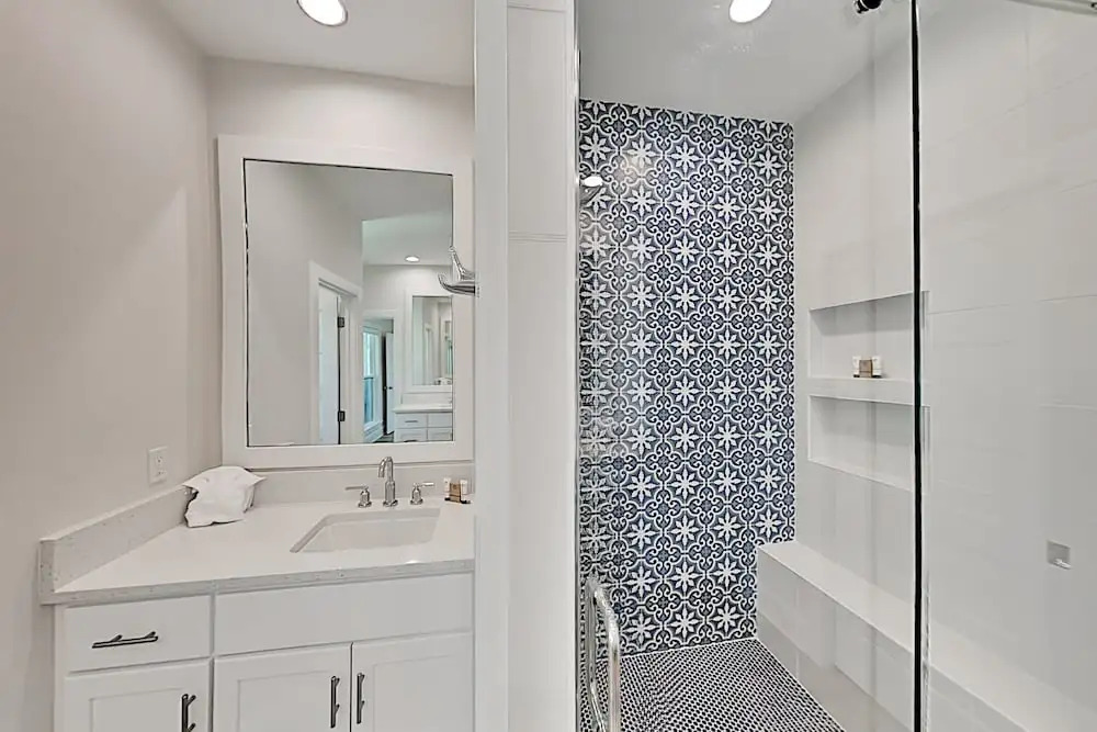 New Canal-front W/ Private Pool, Spa & Dock! 4 Bedroom Home