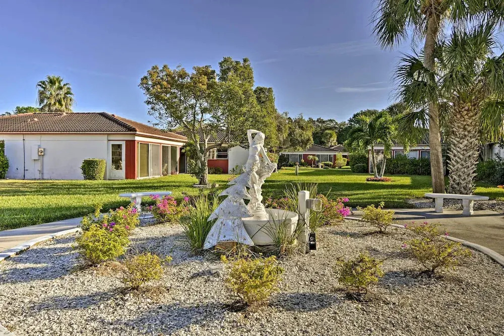 Walk to Beach: Condo w/ Pool & Patio In Sarasota!