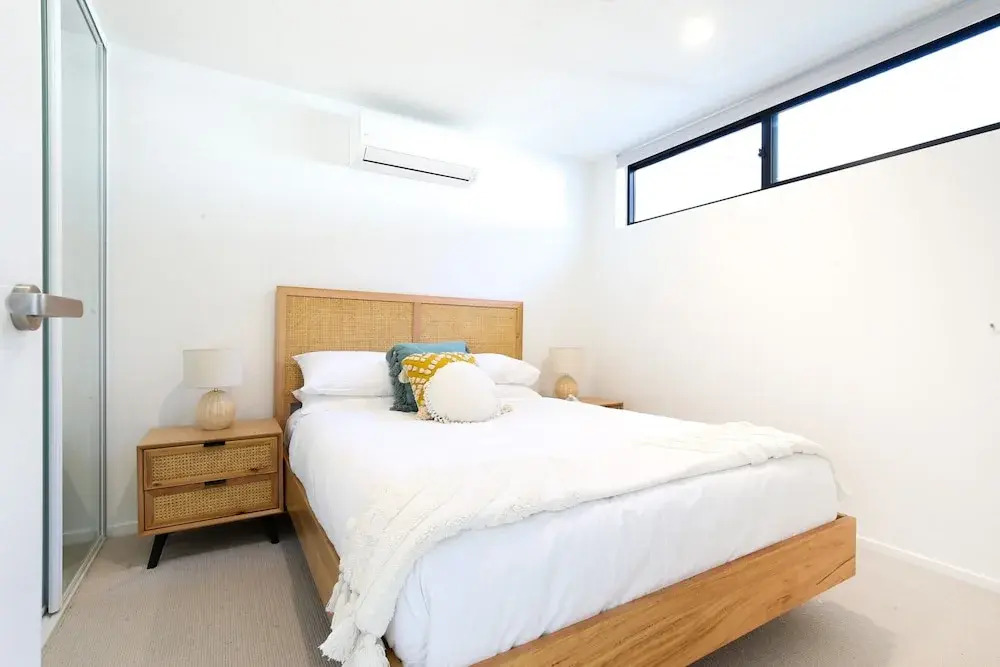 Exquisite 1-bed Apartment With Bay Views