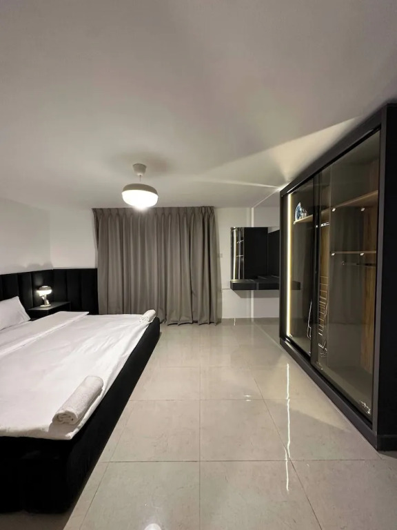 Stylish Luxe Apartment Fr