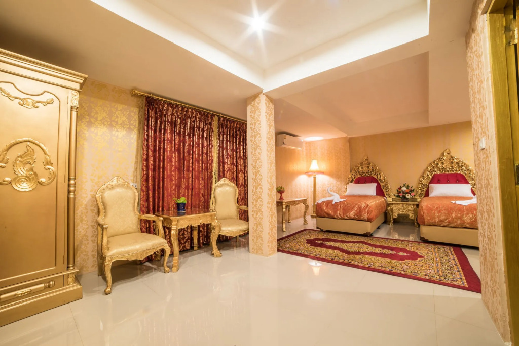 Nakaraj Princess Chiang Rai - Walking Street