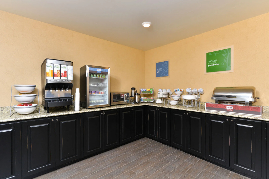 Comfort Suites near Route 66
