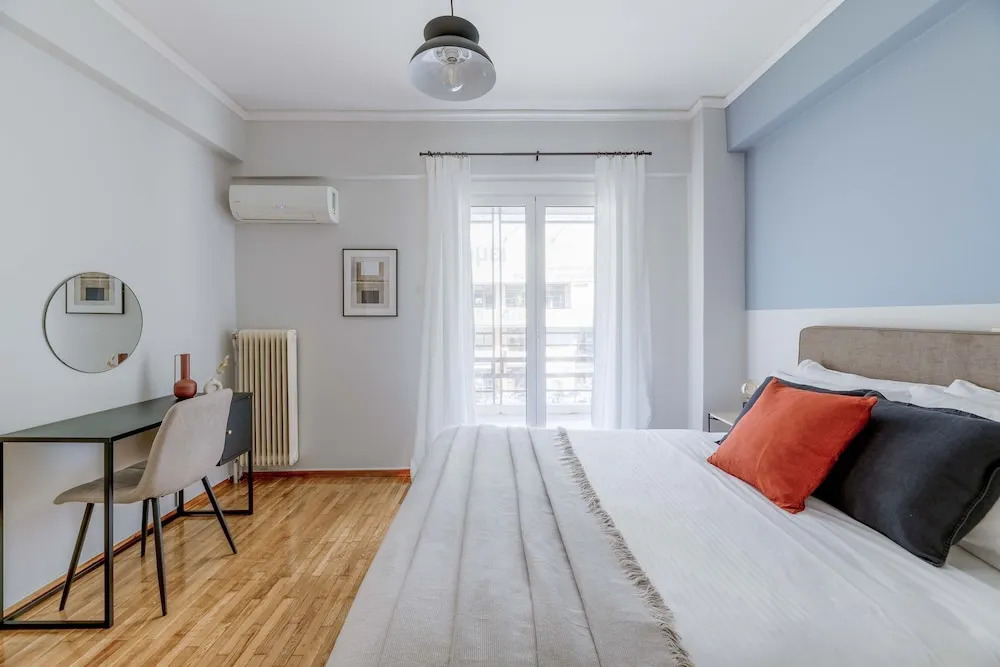 Homey 2BR Apartment in Cholargos