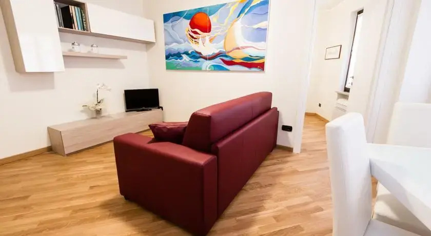 Adige Halldis Apartment