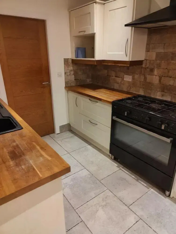 4 Guests - Bbq - Parking - Garden