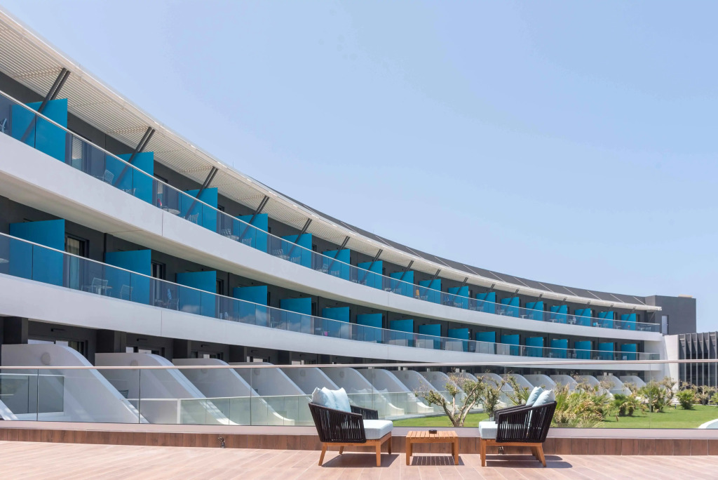 Lyttos Mare Adults Friendly 12+