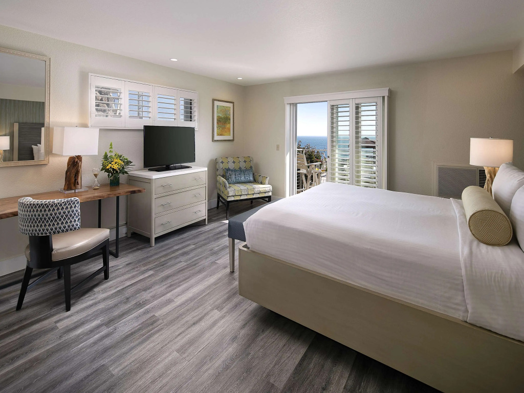 Inn at the Cove