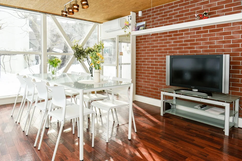 Sapporo-ENJU Hiragishi House