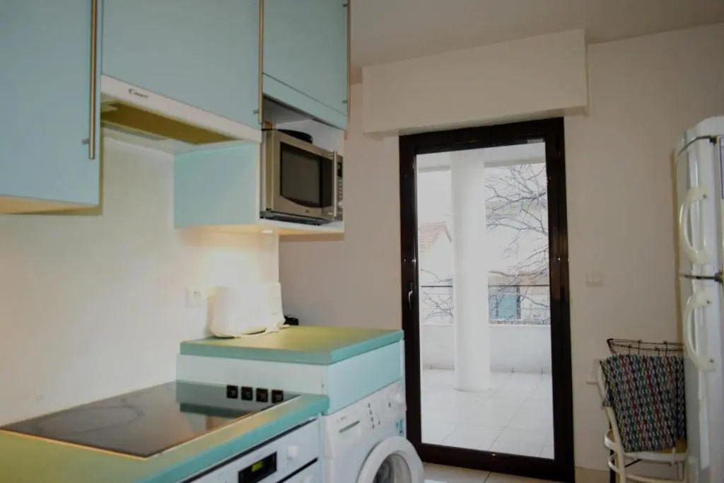 Spacious Luxury apt, 12 min walk to Croisette beach and Conf Centre