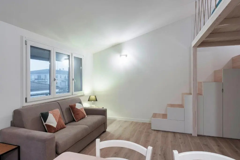Casa Lugana 19 - monolocale con piscina direttamente a lago