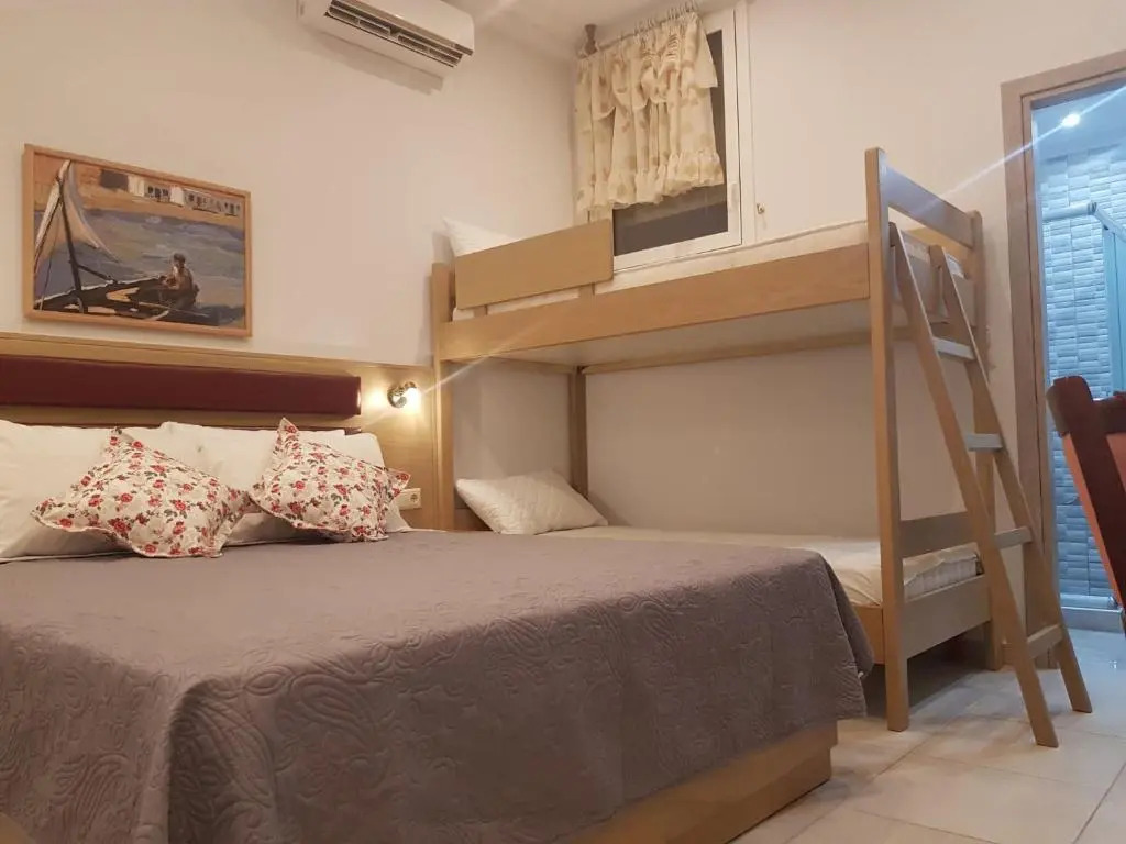 Kohyli Apartments