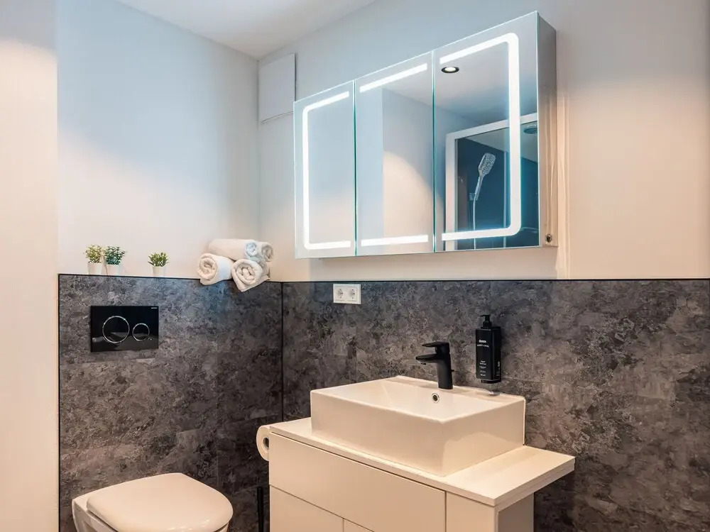 CREST - Riverside Lofts & Studios