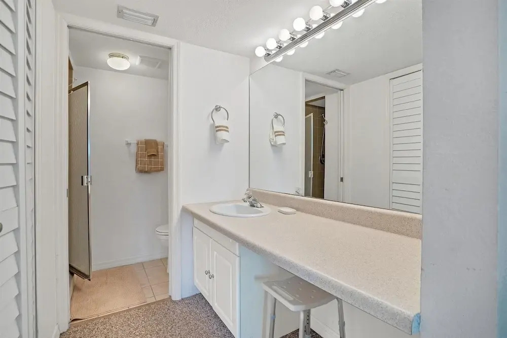 Punta Gorda 2-Bedroom Canalfront Condo with Dock and Pool 2 Condo
