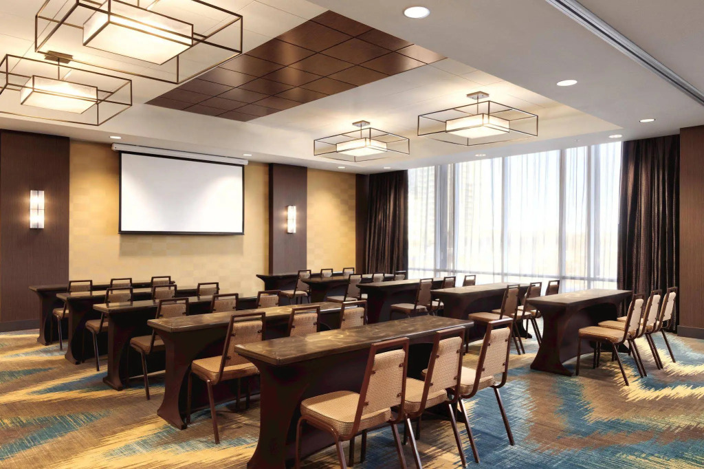 Hilton Garden Inn Calgary Downtown