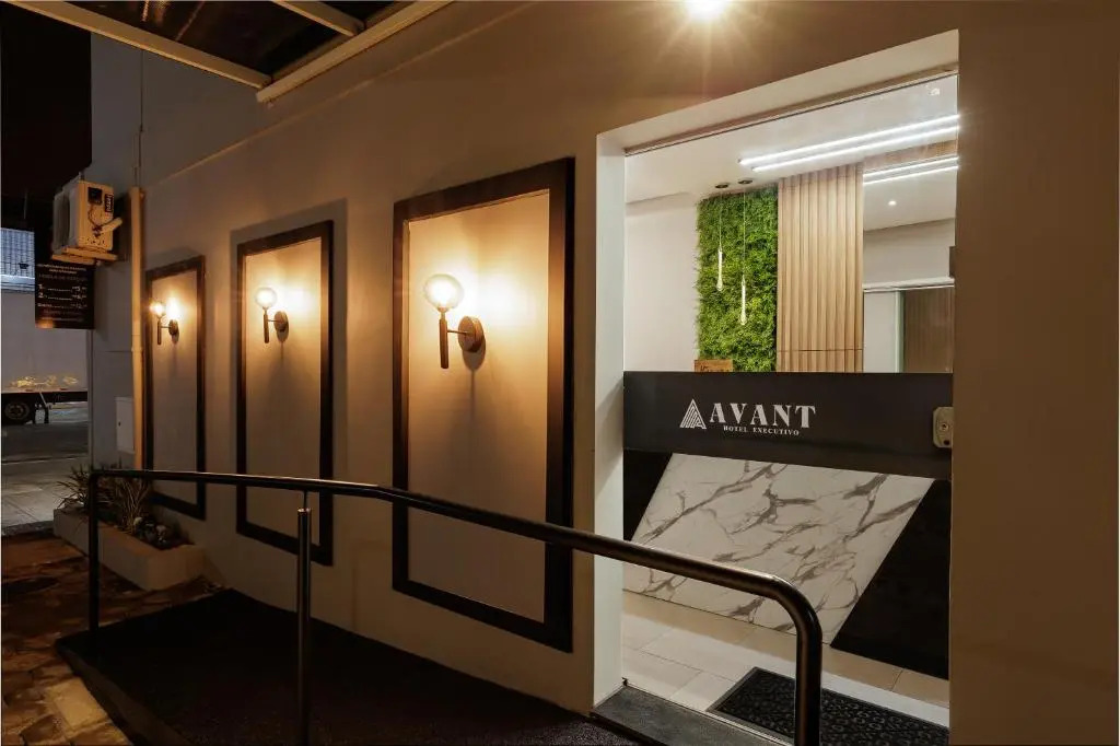 Avant Hotel - Centro da cidade - Melhor localização - 10min de Nova Trento