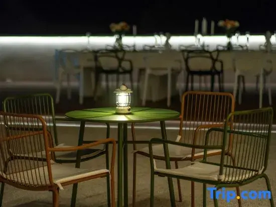 Shili Yunshe · INS Designer's Light Luxury Hot Spring Resort & B&B (Anji Yunshang Grassland Branch)