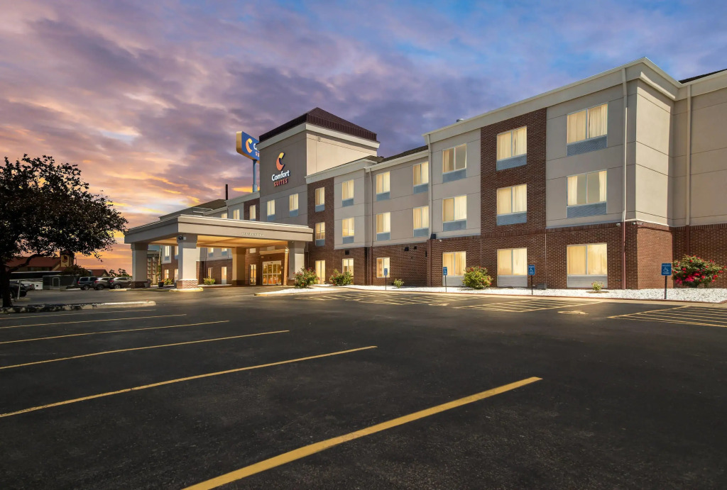 Comfort Suites