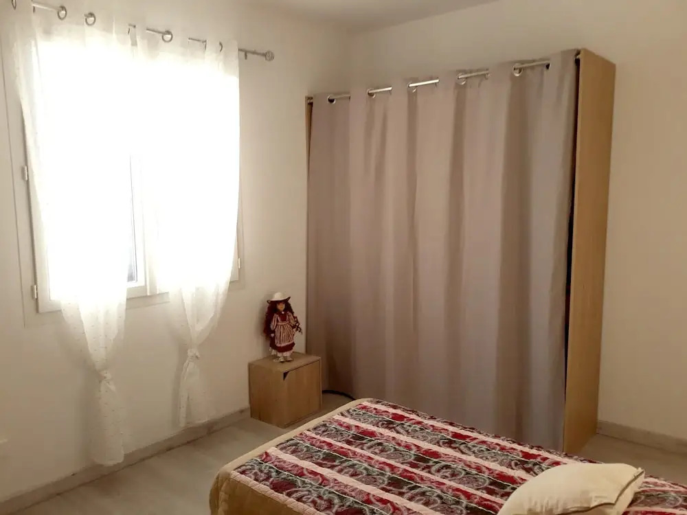 House with 2 Bedrooms in Pujaut, with Enclosed Garden And Wifi