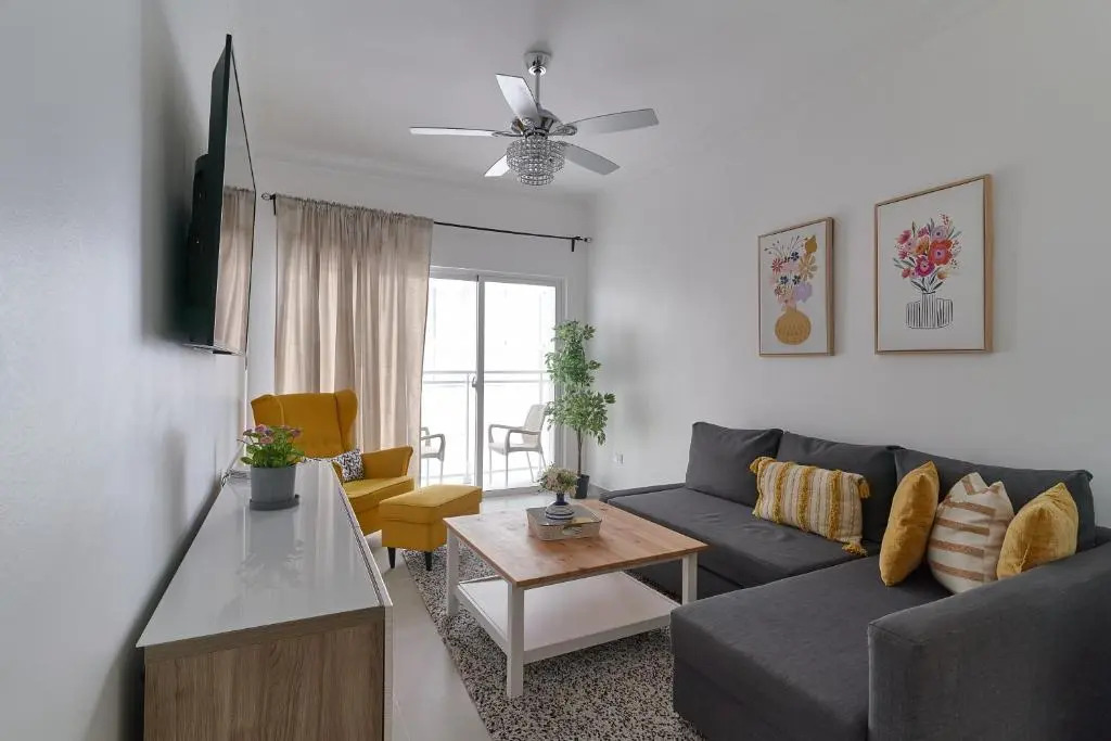 Dom. Rep. Exclusive 2 bed Apt. Evaristo Morales