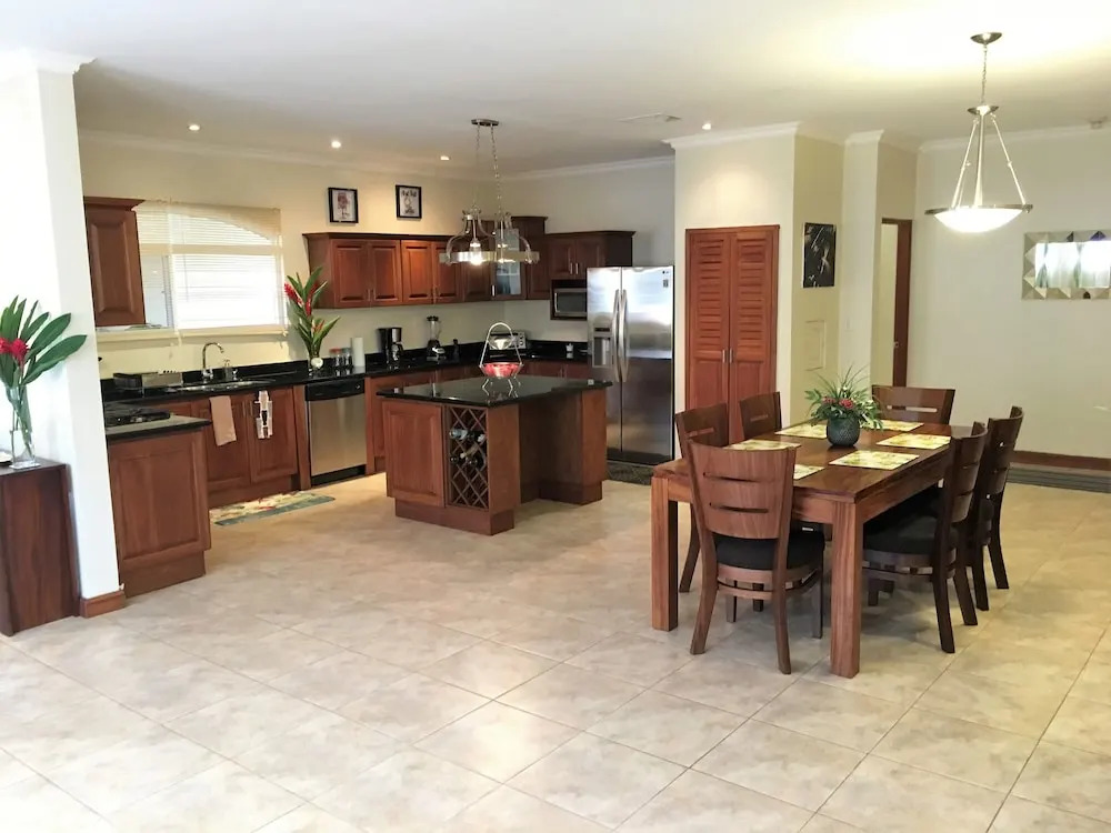 La Reserve #A4 Luxury Condo